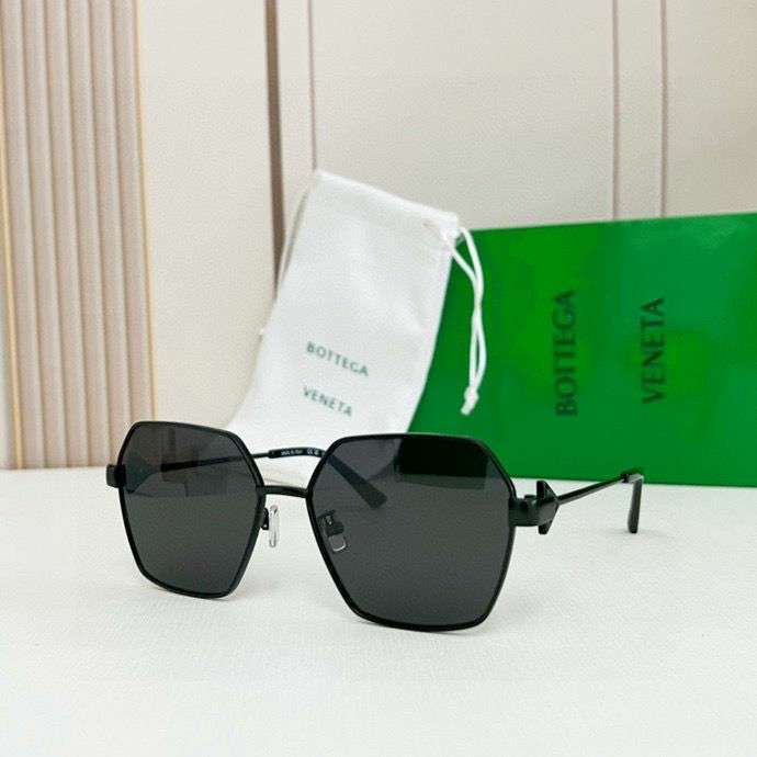 Picture of Bottega Veneta Sunglasses _SKUfw49211405fw